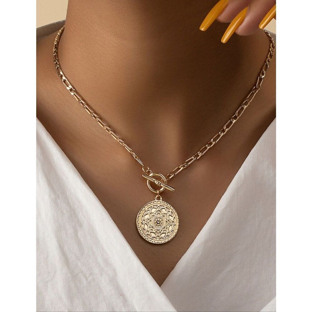 Gold Medallion Toggle Chain Necklace - Women Jewelry - Picture 2 of 6